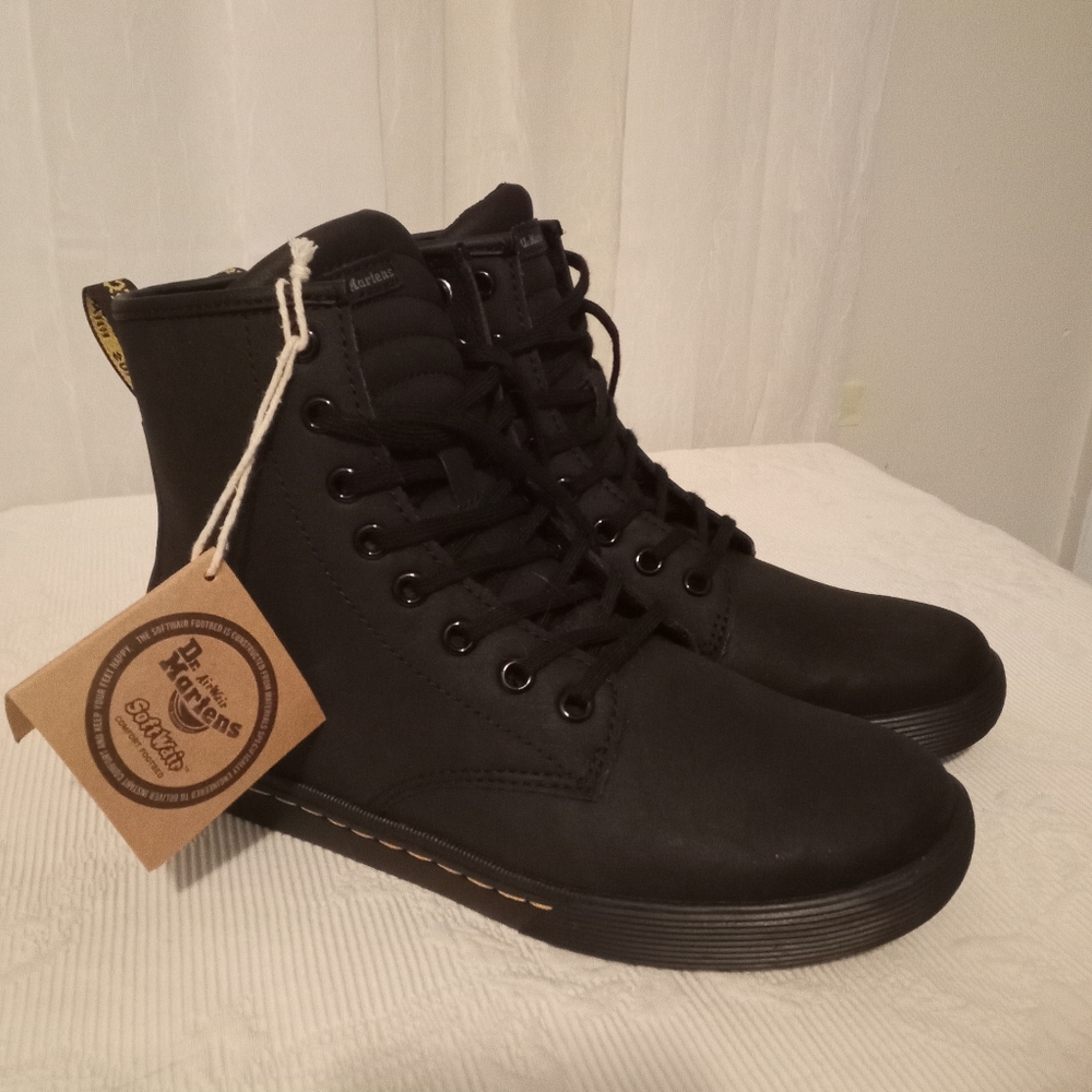 Dr. Martens airwair boots